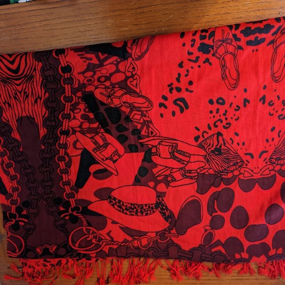 Ladies Red & Black Hat Shoes Chain Screen Print Fringed Throw Scarf 66" x 29" - Picture 4 of 8